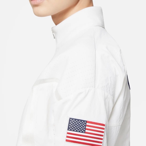 Very Rare USA Nike Team USA Windrunner
Women's Medal Stand Jacket - Picture 11 of 15